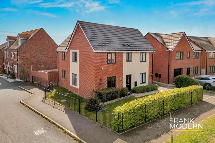 4 Bedroom Detached House For Sale In Westbury Drive, Hampton Gardens, PE7