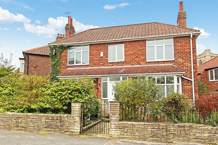 3 Bedroom Detached House To Rent In West Cliffe Terrace, Harrogate, HG2