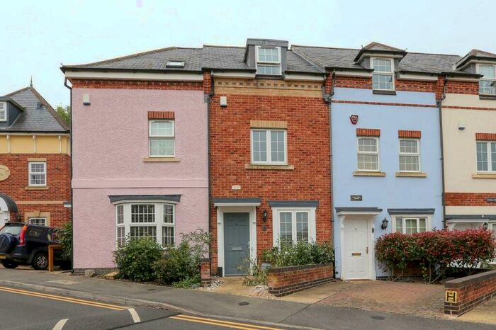 3 Bedroom Town House To Rent In Isabel Lane, Kibworth Beauchamp, Leicester, LE8