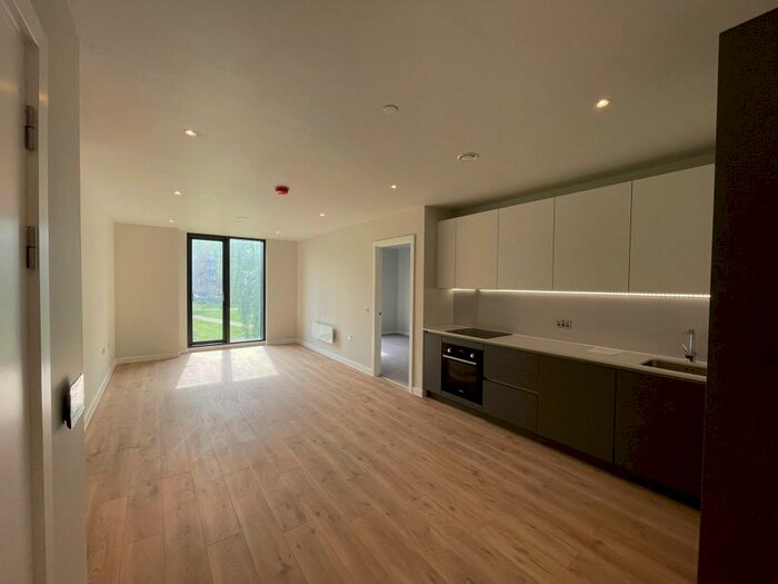 2 Bedroom Flat To Rent In Aspin Lane, Manchester, M4