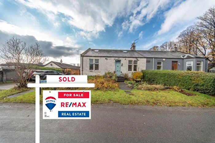 4 Bedroom Semi-Detached House For Sale In Rose Cottage Peniel Place, Broxburn, EH52