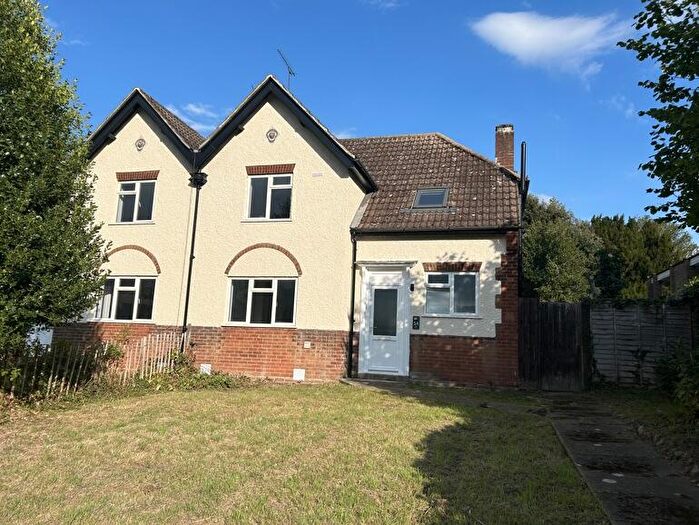 3 Bedroom Semi-Detached House To Rent In Hall Road, Aylesford, Kent, ME20