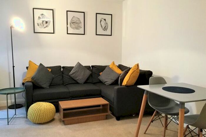 2 Bedroom Flat To Rent In Warstone Lane, Birmingham, B18