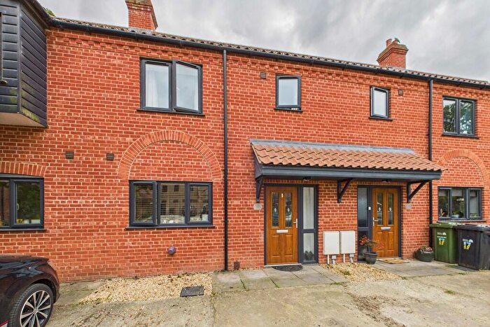 3 Bedroom Terraced House For Sale In Old Mill Close, Whittington, PE33