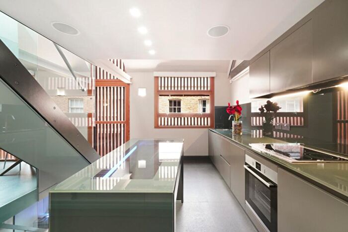 2 Bedroom Mews To Rent In Park Square Mews, Marylebone, NW1