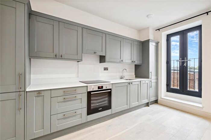 1 Bedroom Apartment To Rent In Harberson House, SW12