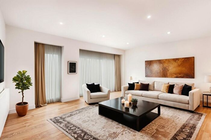 1 Bedroom Flat To Rent In Bredhurst Close, London, SE20