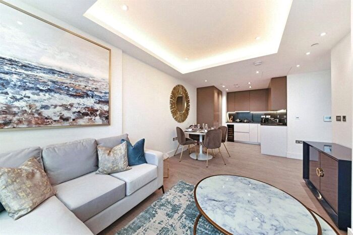 2 Bedroom Flat To Rent In Carrara Tower, City Road, London, EC1V