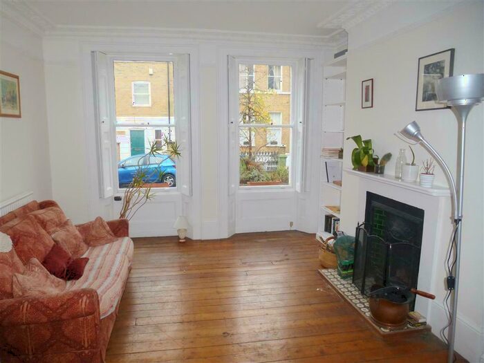 3 Bedroom House To Rent In Sutherland Square, London, SE17