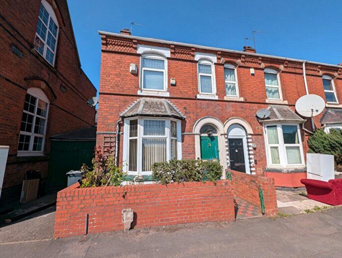 2 Bedroom End Of Terrace House For Sale In Pershore Road, Stirchley, Birmingham, B30