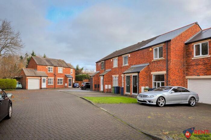 3 Bedroom Semi-Detached House To Rent In The Copse, Blaydon-On-Tyne, NE21