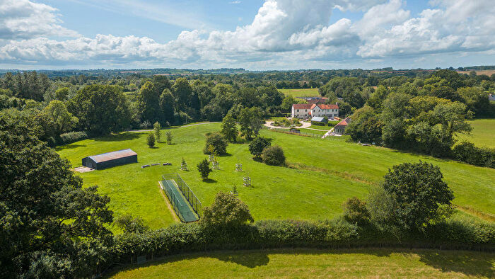 5 Bedroom Detached House For Sale In Charming Period Family Home With Stunning Separate Bed Barn, BA9
