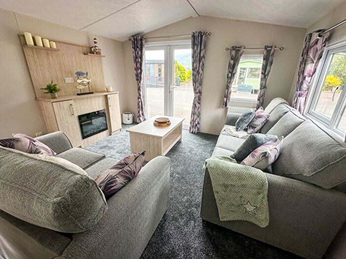 2 Bedroom Park Home For Sale In Drimsynie Holiday Village, PA24