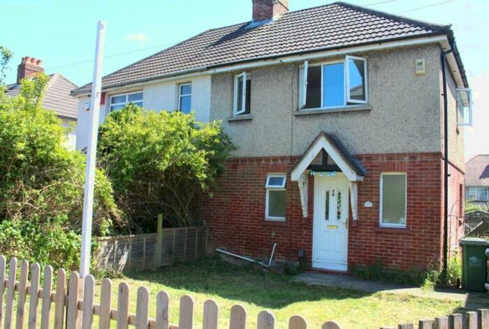 3 Bedroom House To Rent In Honeysuckle Road, Southampton, SO16