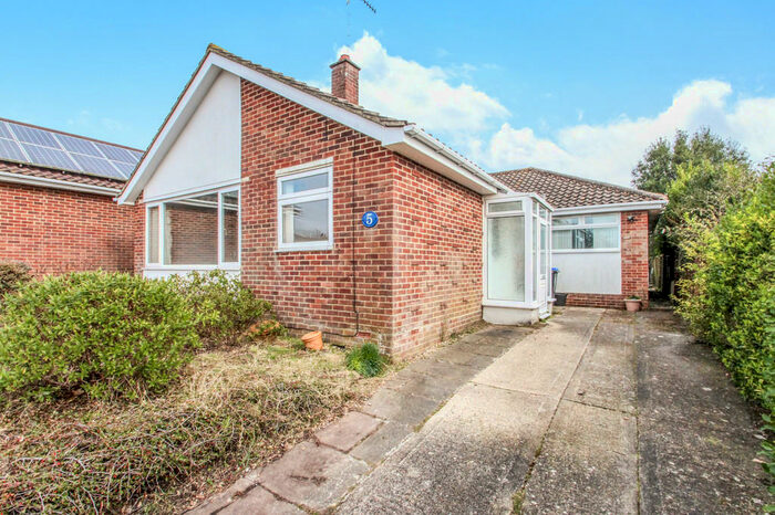 3 Bedroom Detached Bungalow To Rent In Blackdown Road, Worthing, BN13