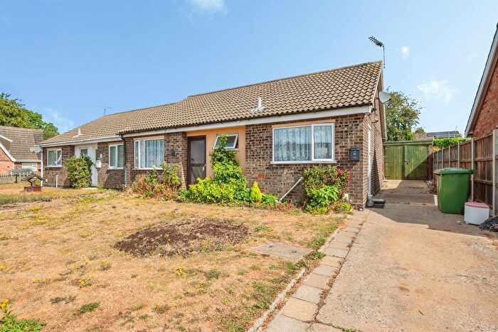 2 Bedroom Semi Detached Bungalow For Sale In Heron Gardens, Stalham, Norwich, NR12