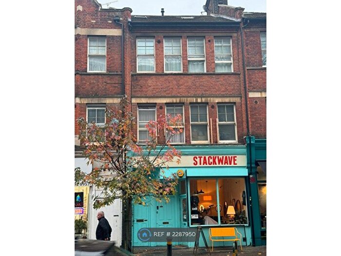 2 Bedroom Flat To Rent In Compton House, Beckenham, BR3