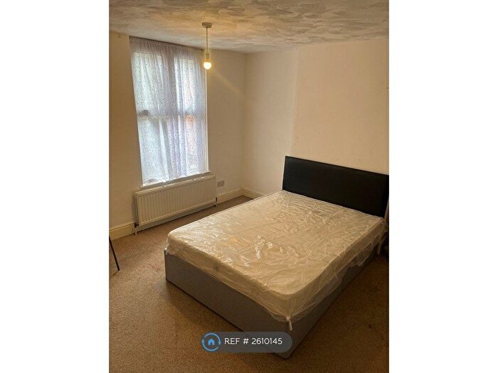 5 Bedroom Terraced House To Rent In Tudor Road, Leicester, LE3