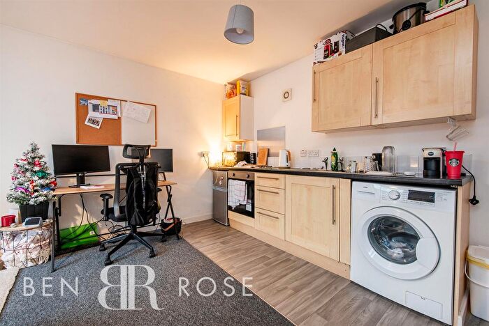 3 Bedroom End Of Terrace House For Sale In Hewitt Street, Leyland, PR25
