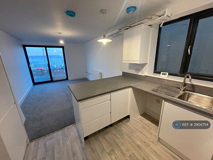 2 Bedroom Flat To Rent In Clarence House, Gosport, PO12