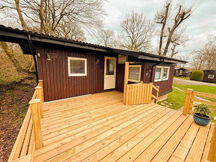 3 Bedroom Lodge For Sale In Cenarth, Newcastle Emlyn, SA38