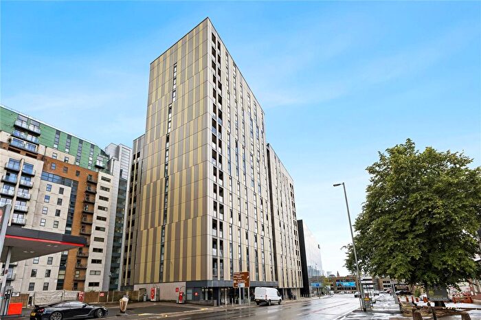 1 Bedroom Flat For Sale In Hallmark Tower, Cheetham Hill Road, Manchester, M4