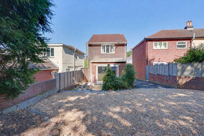 2 Bedroom Detached House For Sale In Glen Road, Woolston, SO19