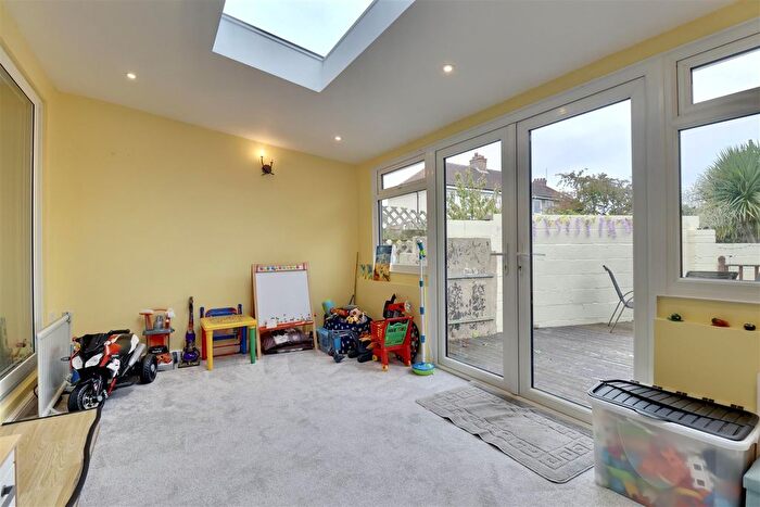 3 Bedroom Property For Sale In Pitreavie Road, Portsmouth, PO6