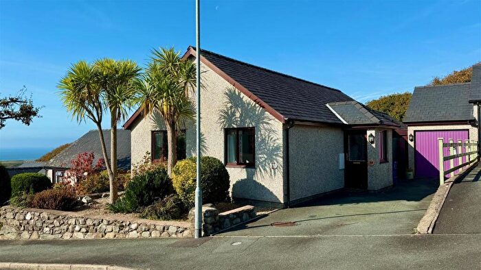 3 Bedroom Detached Bungalow For Sale In Glan Ysgethin, Talybont, LL43