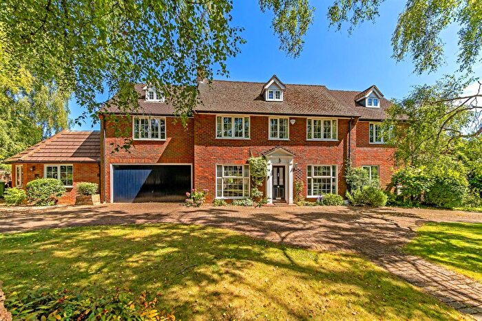 6 Bedroom Detached House To Rent In The Park, St. Albans, AL1