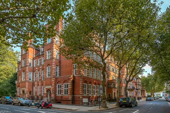 1 Bedroom Flat To Rent In Collingham Gardens, London, SW5