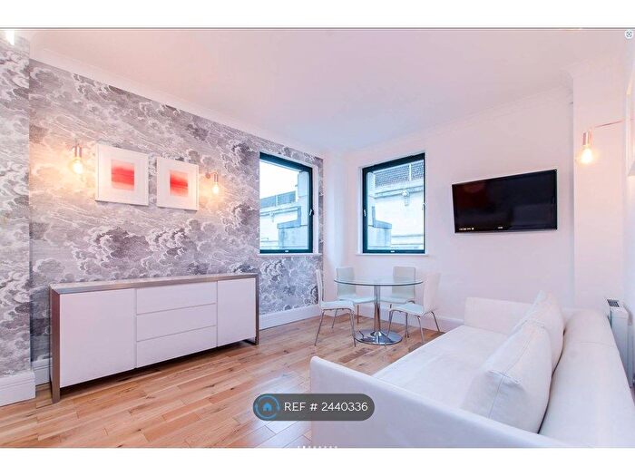 2 Bedroom Flat To Rent In East Block, London, SE1