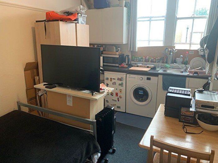 Studio To Rent In Finchley Road, Temple Fortune, NW11