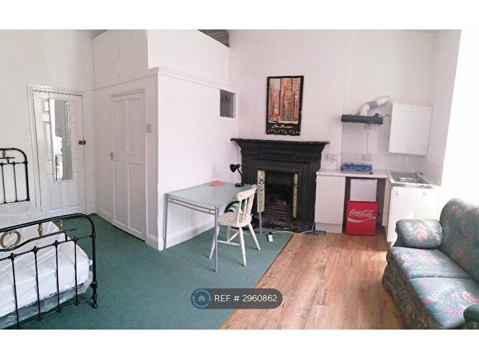 1 Bedroom Flat To Rent In Ravenswood Road, Bristol, BS6