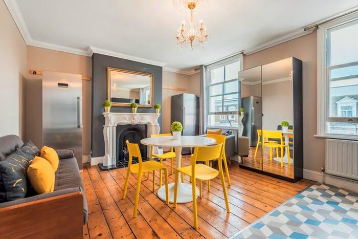 7 Bedroom Terraced House To Rent In Loftus Road, White City, London, W12