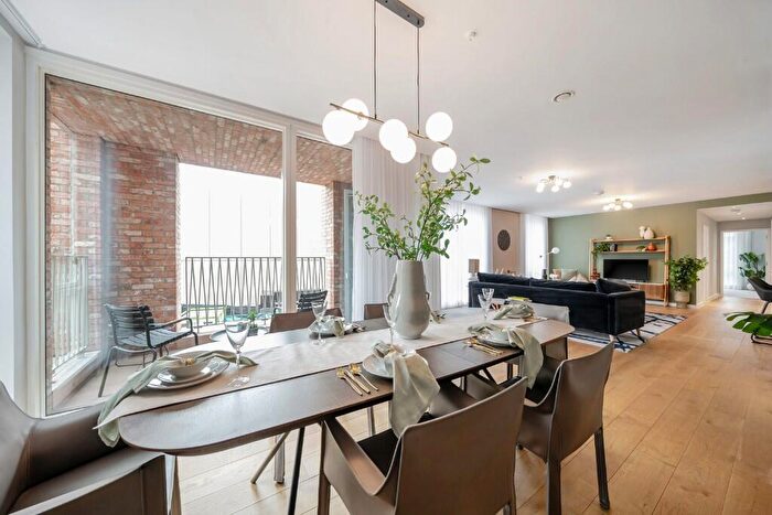2 Bedroom Apartment For Sale In Rowland Hill Street, Hampstead, London, NW3