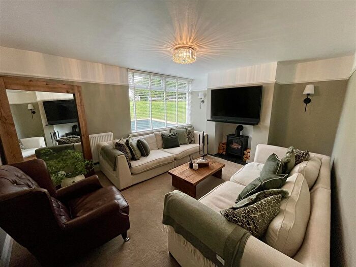 3 Bedroom End Of Terrace House For Sale In Goodison Way, Darlington, DL1