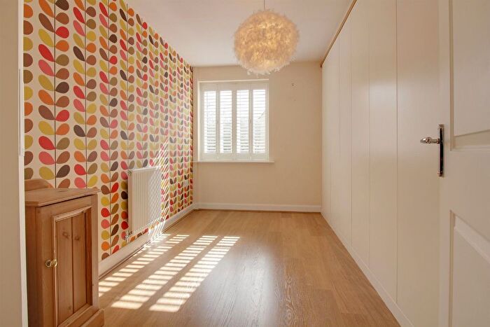 2 Bedroom Flat To Rent In Constables Way, Hertford, SG13