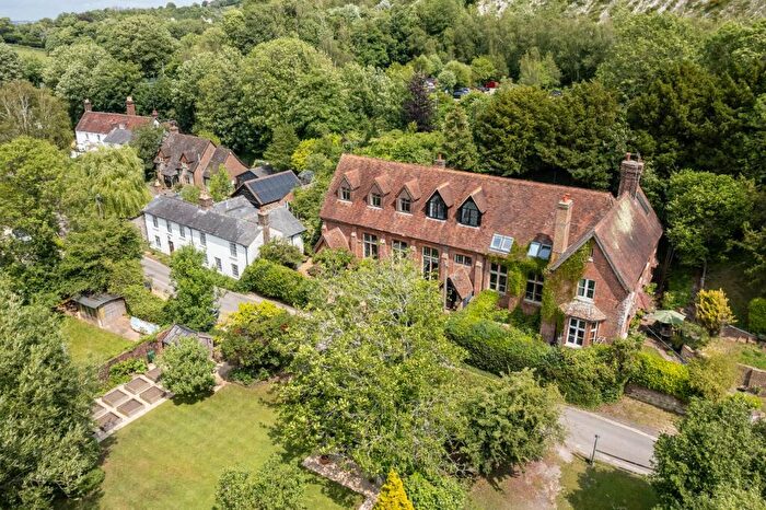4 Bedroom House For Sale In Houghton Bridge, Amberley, West Sussex, BN18