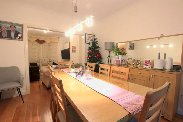 3 Bedroom Terraced House To Rent In Elphinstone Road, London, E17