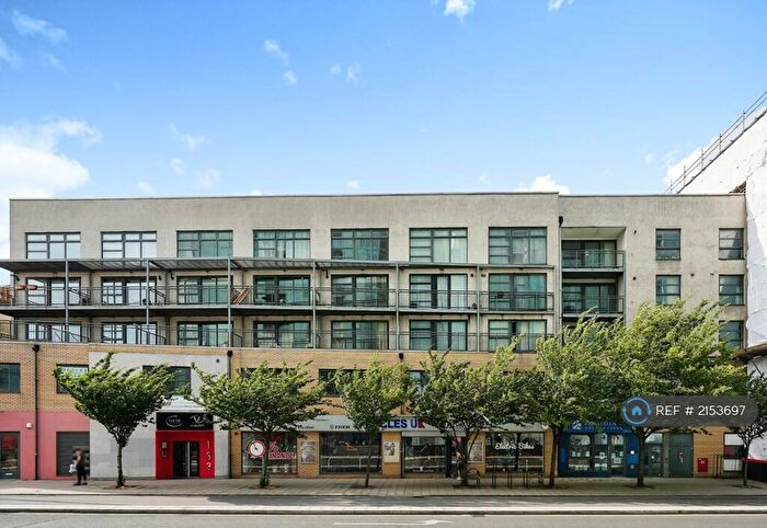 4 Bedroom Flat To Rent In Meridian Point, London, SE8
