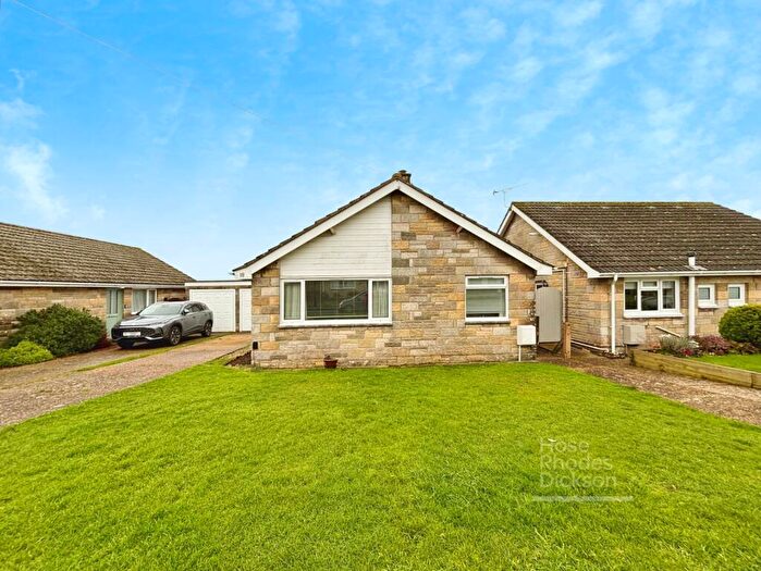 3 Bedroom Bungalow For Sale In Norman Way, Wootton Bridge, Ryde, PO33