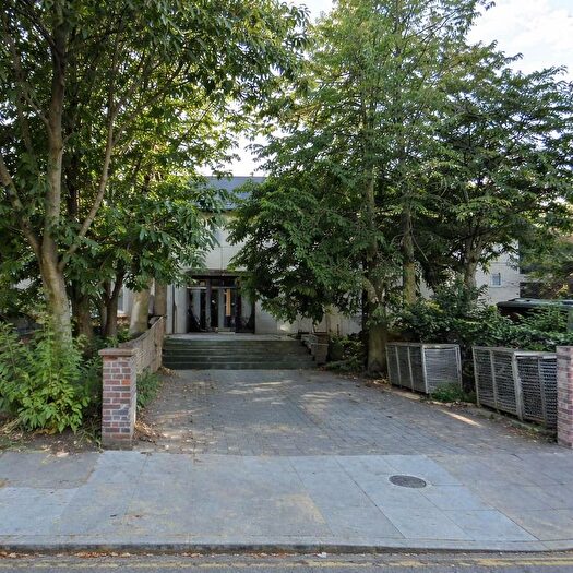 2 Bedroom Flat To Rent In Shrewsbury Lane, London, SE18