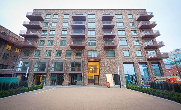 1 Bedroom Flat To Rent In Frobisher Yard, London, E16