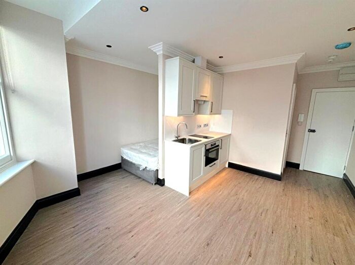 Studio To Rent In Belvedere Terrace, Brighton, BN1