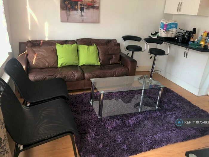 6 Bedroom Detached House To Rent In Rupert Road, Guildford, GU2