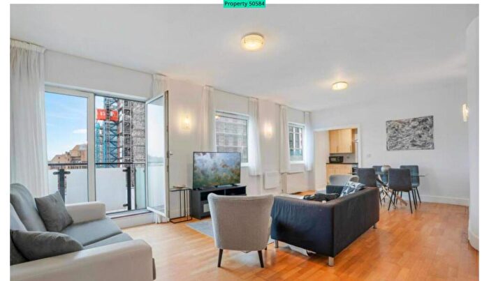 3 Bedroom Flat To Rent In Artichoke Hill, London, E1W