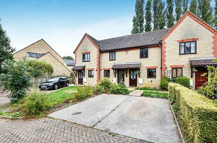2 Bedroom Terraced House To Rent In Forest Close, Bicester, OX26
