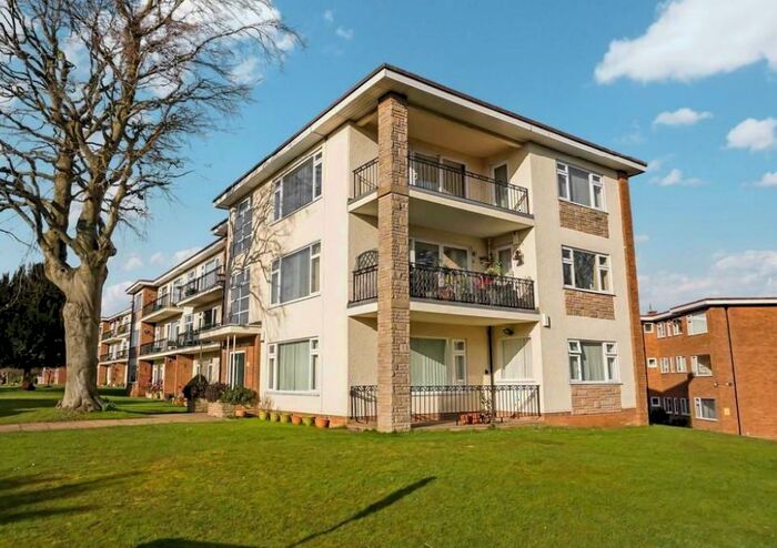 1 Bedroom Apartment To Rent In Blakeley Court, Sutton Coldfield, West Midlands, B72