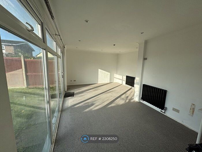 3 Bedroom Terraced House To Rent In Robin Way, Guildford, GU2